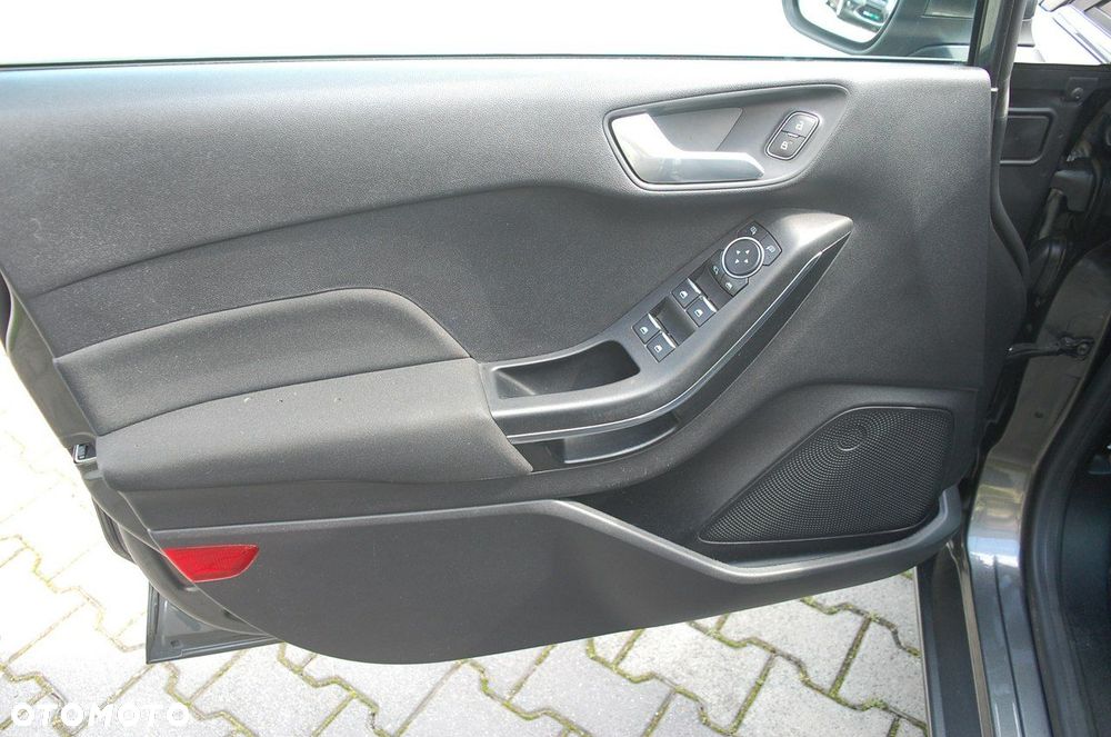 Ford Fiesta - 38