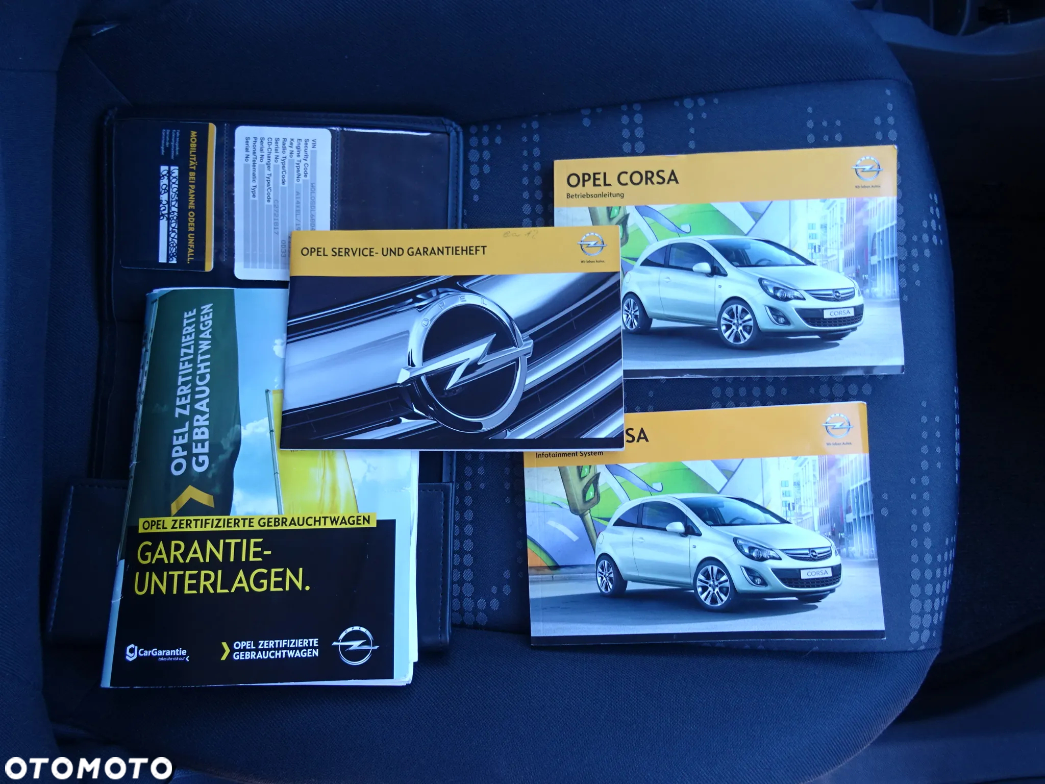 Opel Corsa 1.4 16V Satellite - 23