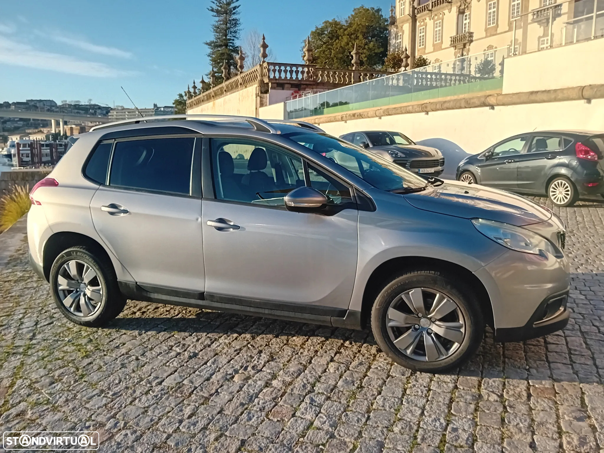Peugeot 2008 1.6 BlueHDi Style - 12