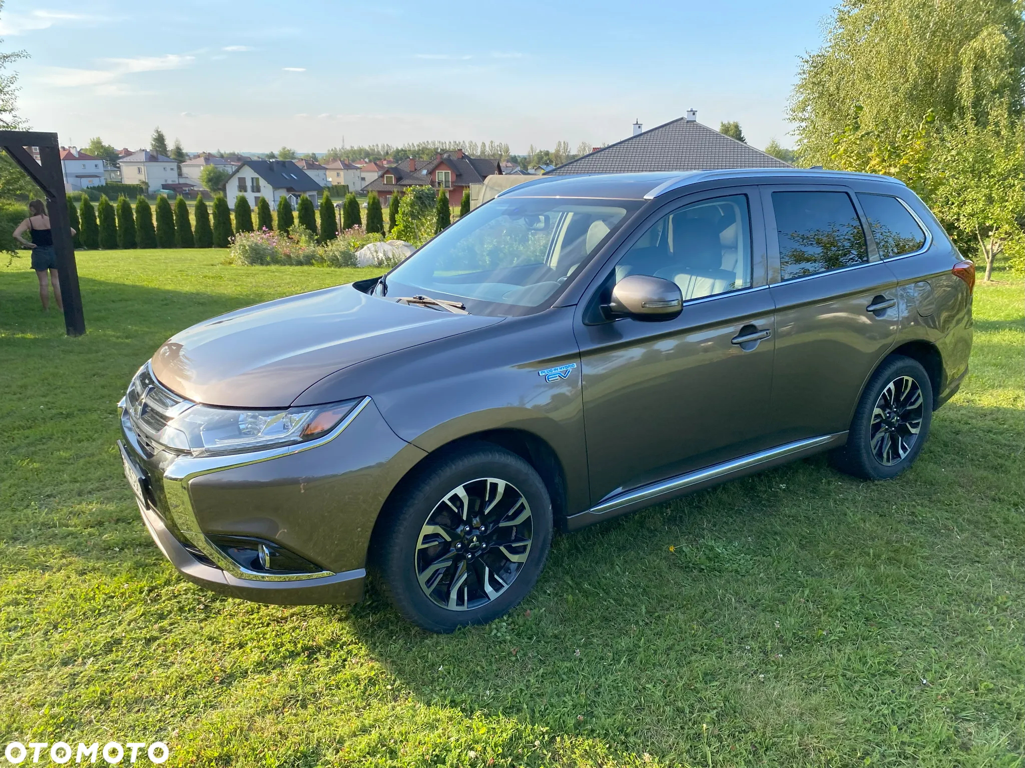 Mitsubishi Outlander 2.0 4WD Plug-In Hybrid Plus - 5