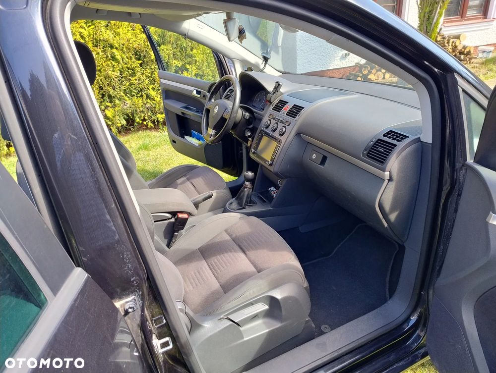 Volkswagen Touran 2.0 TDI Highline - 7