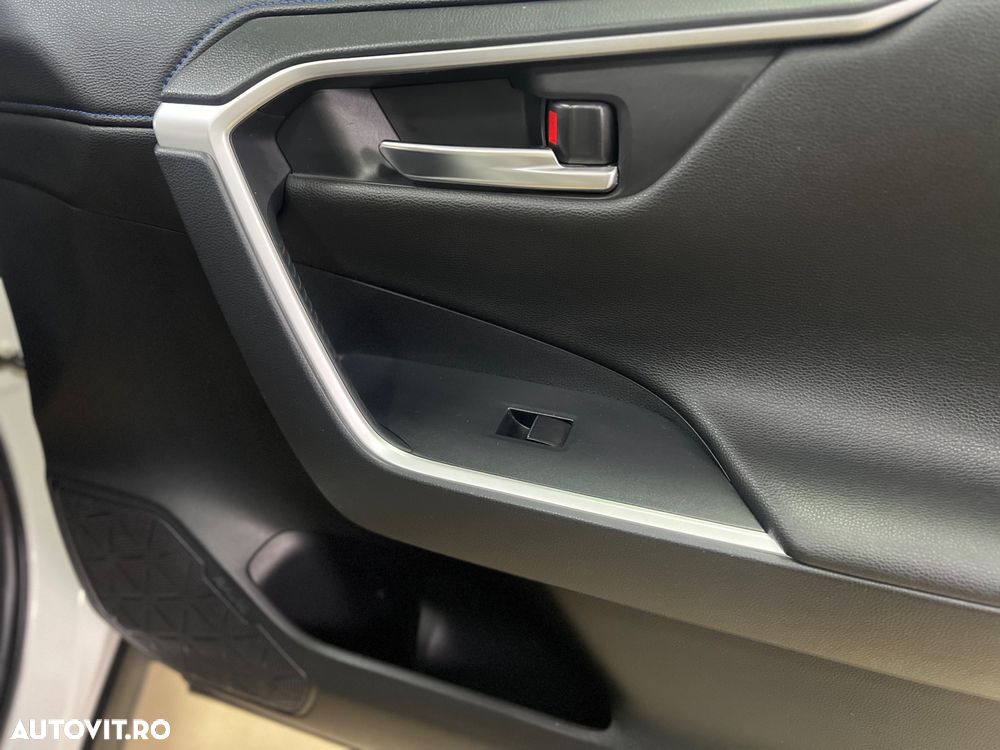 Toyota RAV4 2.5 4x4 Hybrid Lounge - 14
