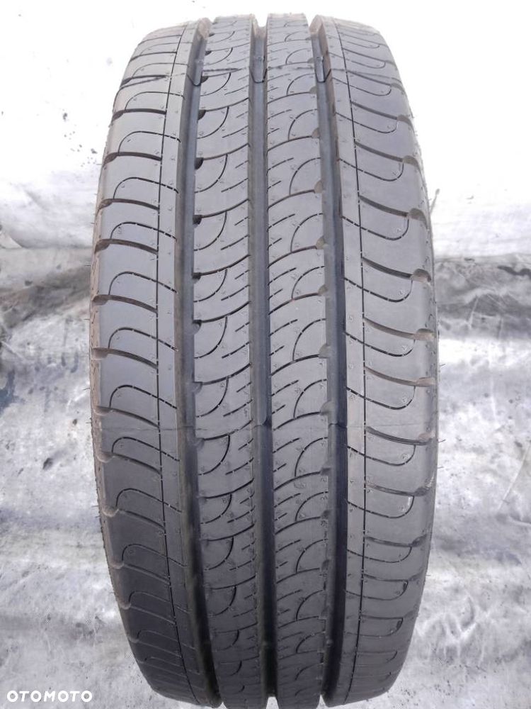 Goodyear EfficientGrip Cargo 2 225/65 r16c 112/110T 2022 - 1