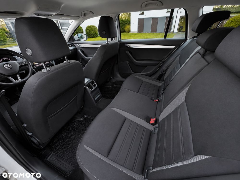 Skoda Octavia 2.0 TDI SCR Ambition - 9