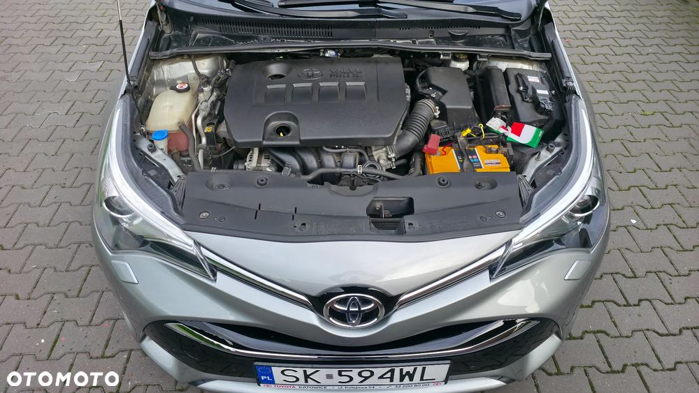 Toyota Avensis 2.0 Premium MS - 17