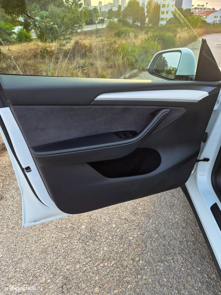 Tesla Model Y Long Range Tração Integral - 10