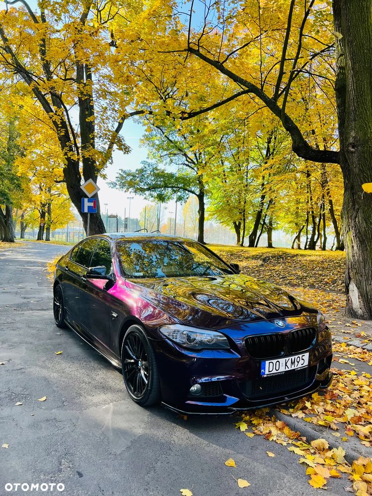 BMW Seria 5 550i - 1