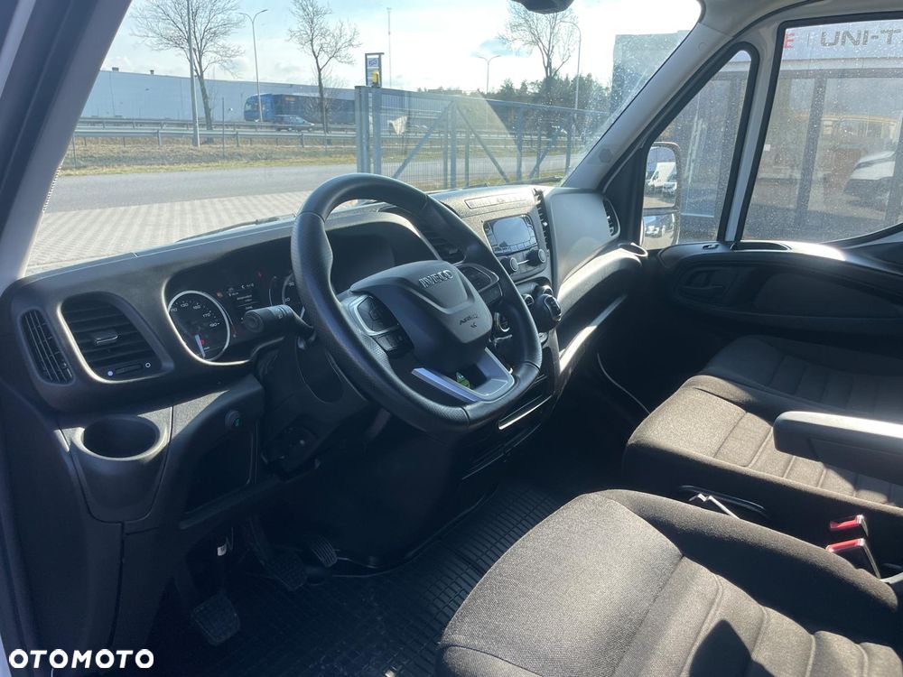 Iveco 35S18 10EP Plandeka Ledy Kabina Sypialna - 15