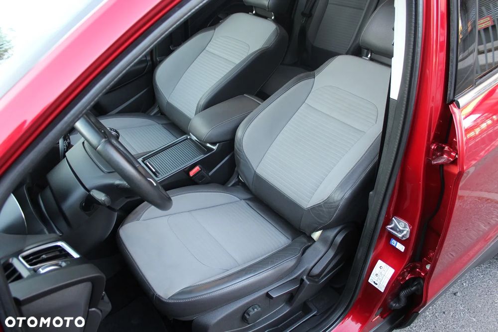 Ford Kuga 2.0 TDCi 2x4 Titanium - 21