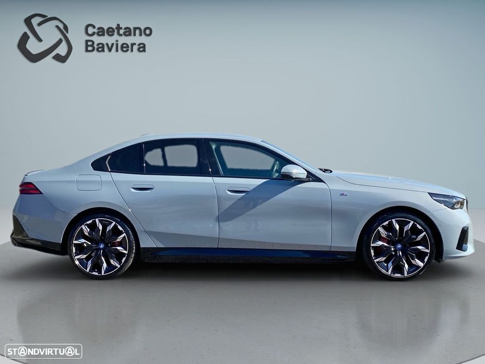 BMW i5 eDrive40 Pack Desportivo M Pro - 27