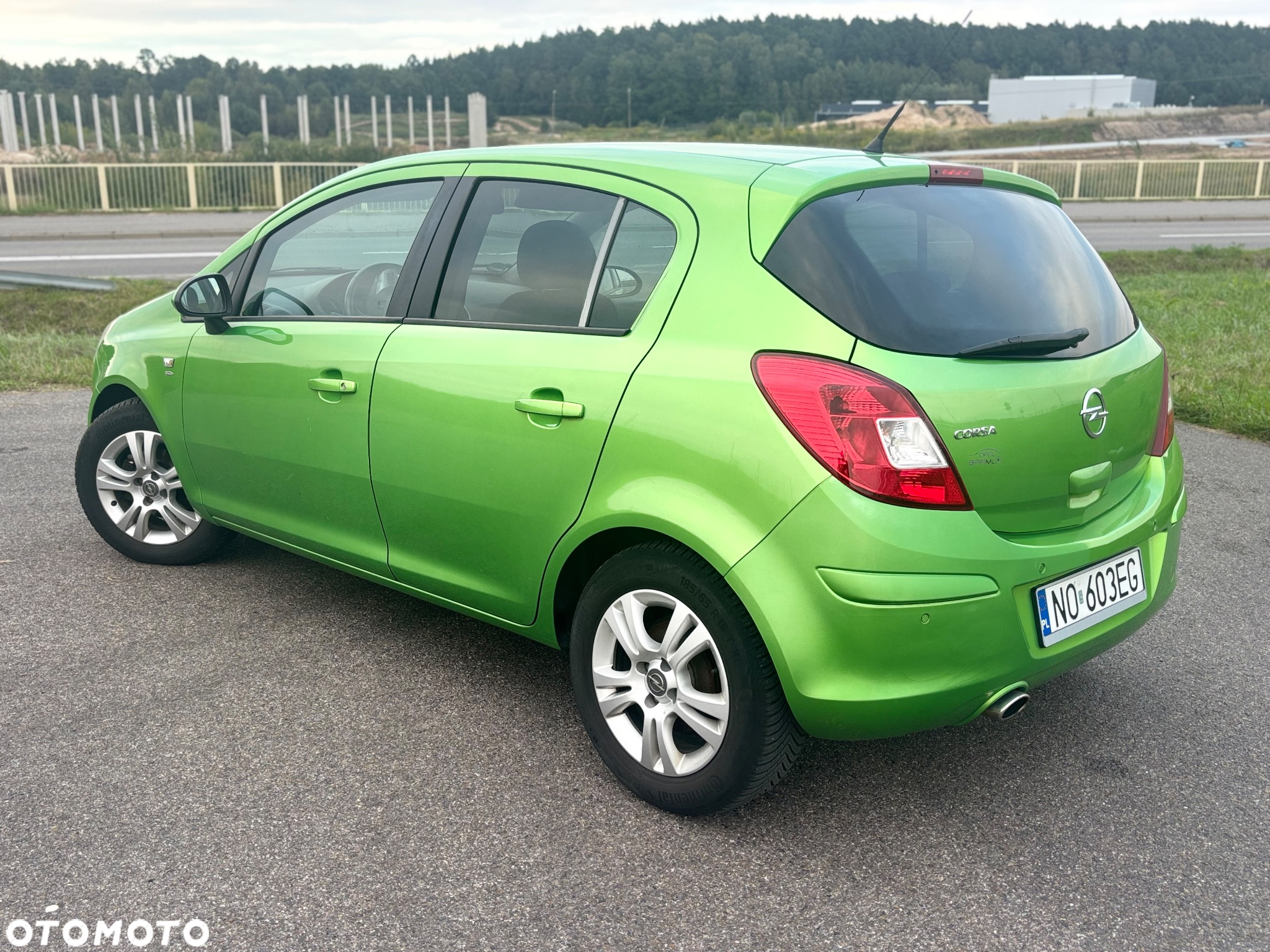 Opel Corsa 1.4 16V Satellite - 6