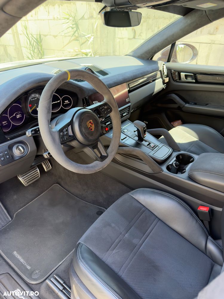 Porsche Cayenne Coupe - 6