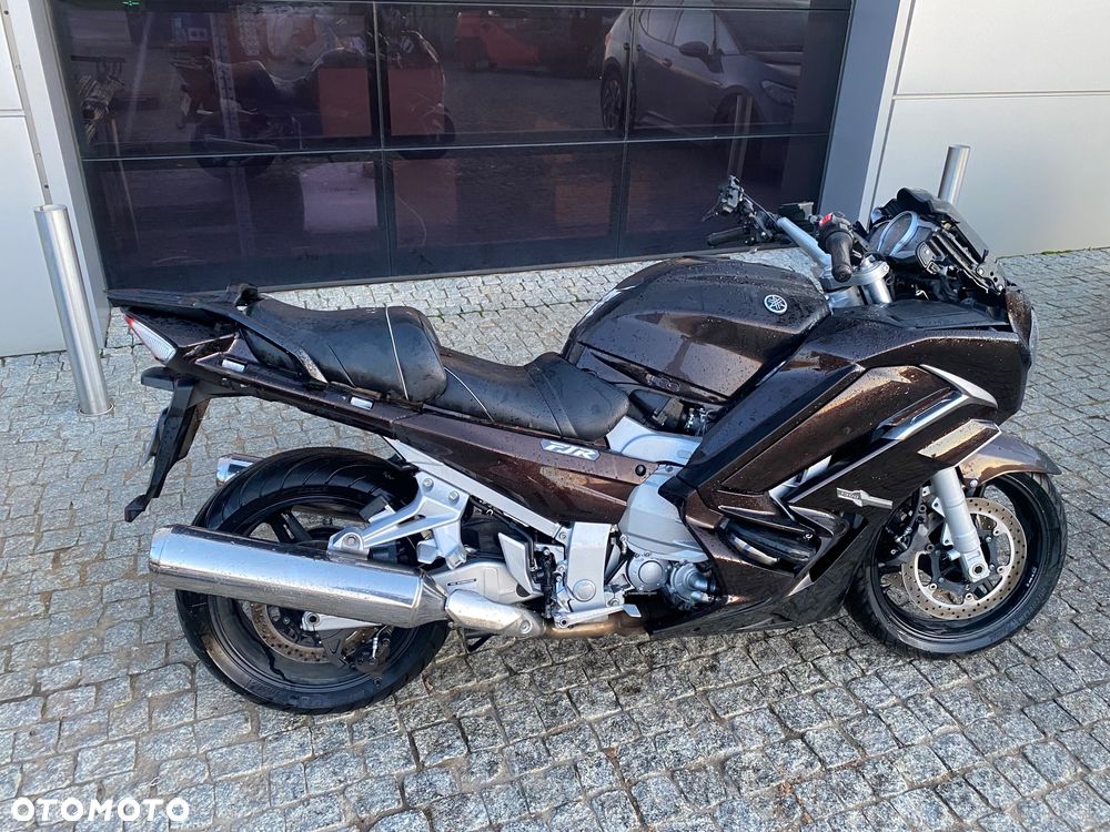 Yamaha FJR - 2