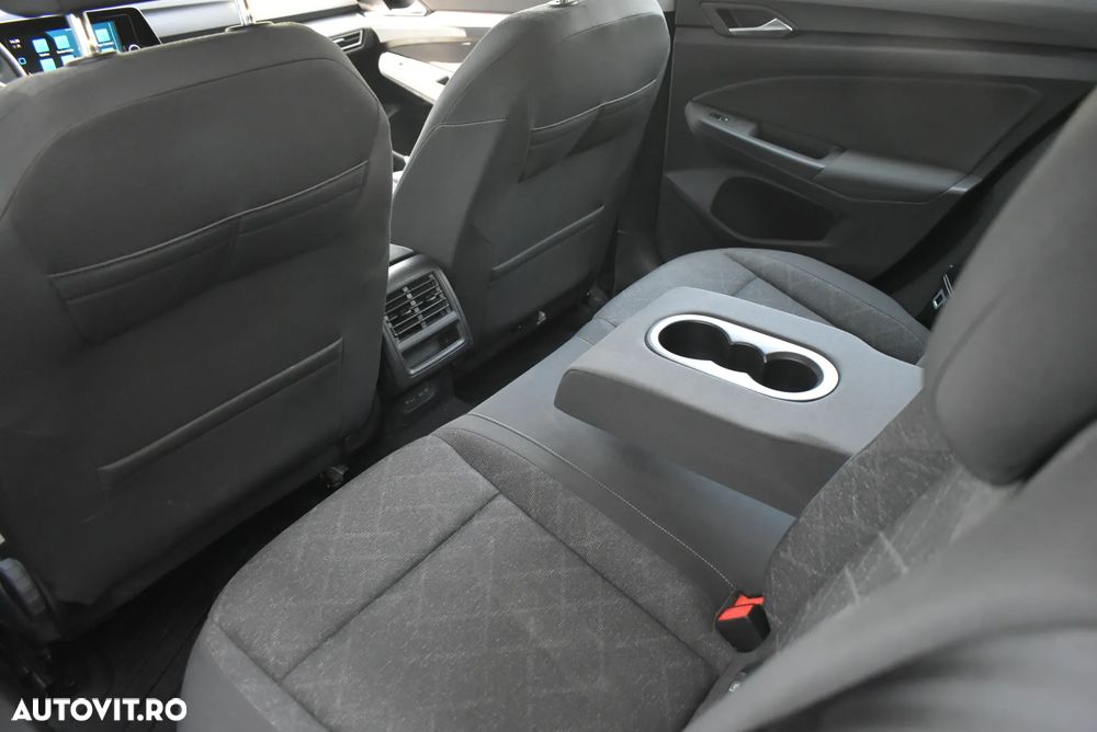 Volkswagen Golf 1.0 eTSI DSG MHEV Life - 22