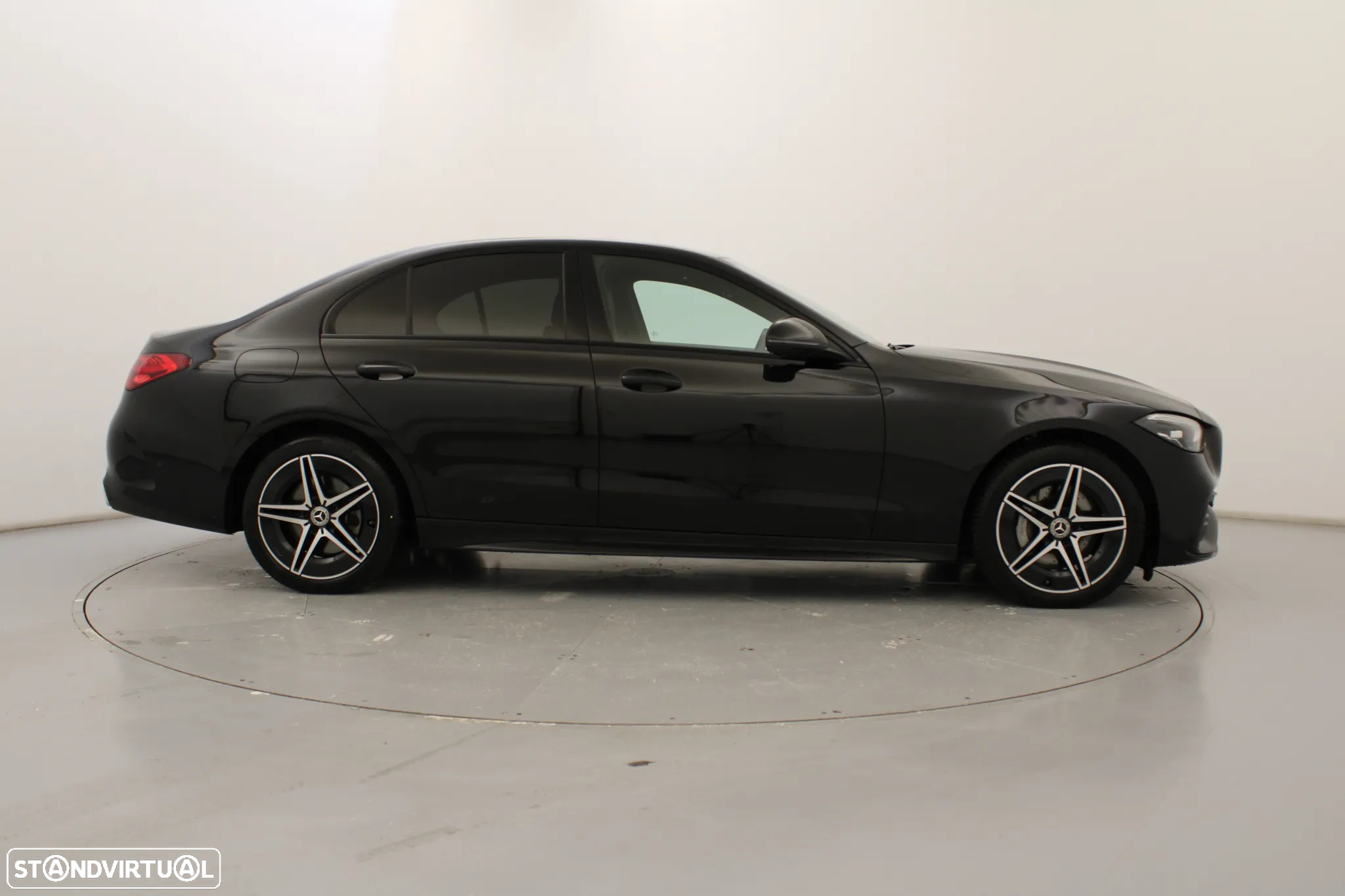 Mercedes-Benz C 300 de AMG Line - 4