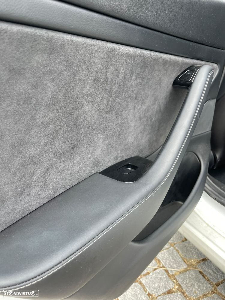 Tesla Model 3 Long Range Tração Integral - 16