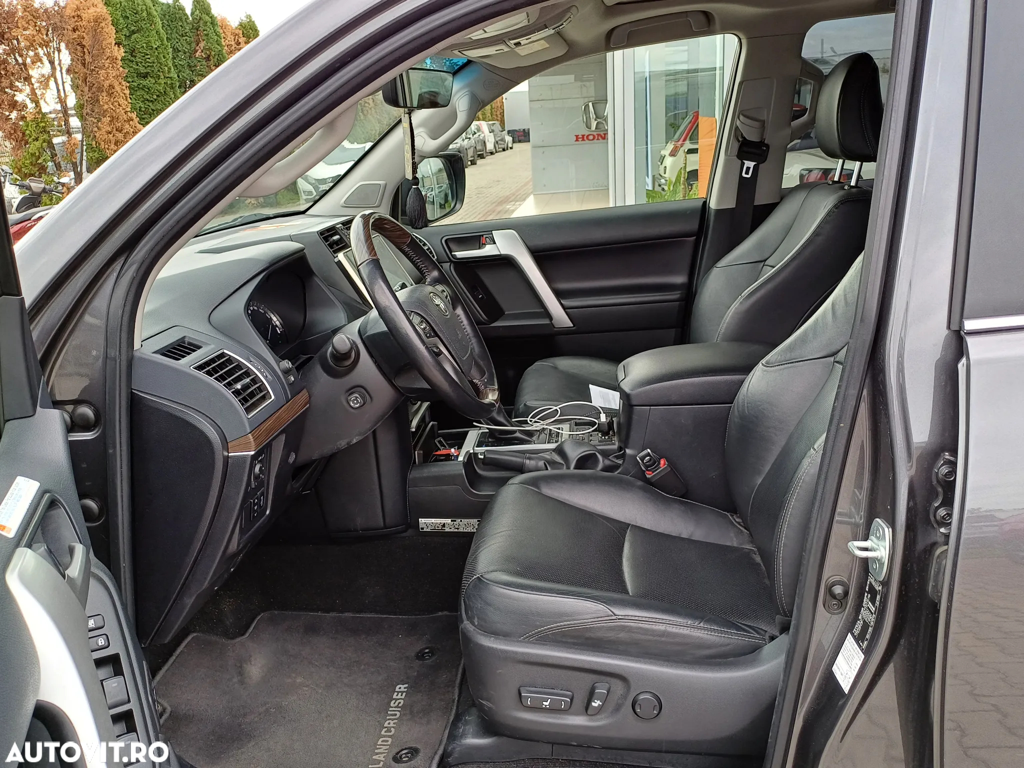 Toyota Land Cruiser 2.8l Turbo D-4D AVS Aut. Luxury - 9