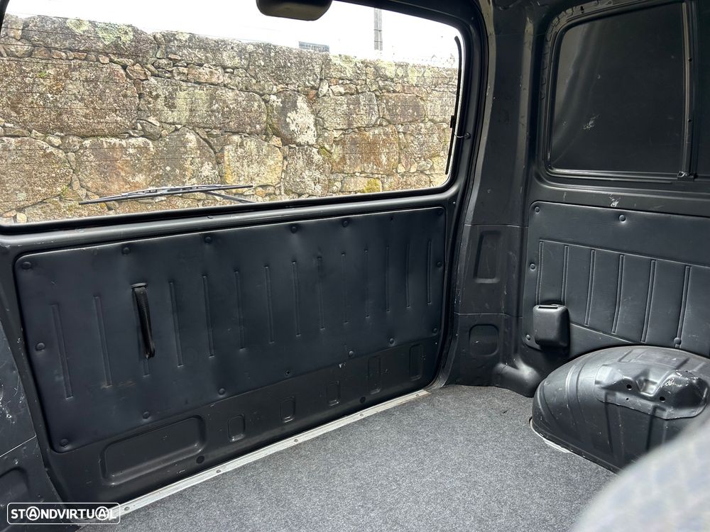 Toyota HiAce 2.4 D LXH12LB - 19