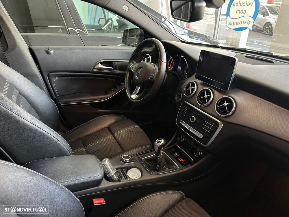 Mercedes-Benz CLA 200 - 12