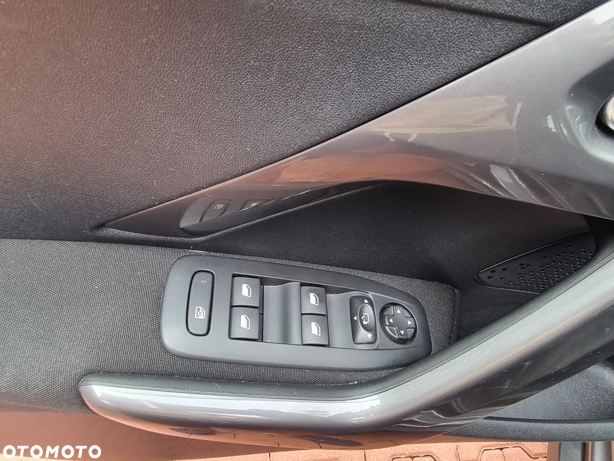 Peugeot 2008 PureTech 110 Stop&Start Allure - 17