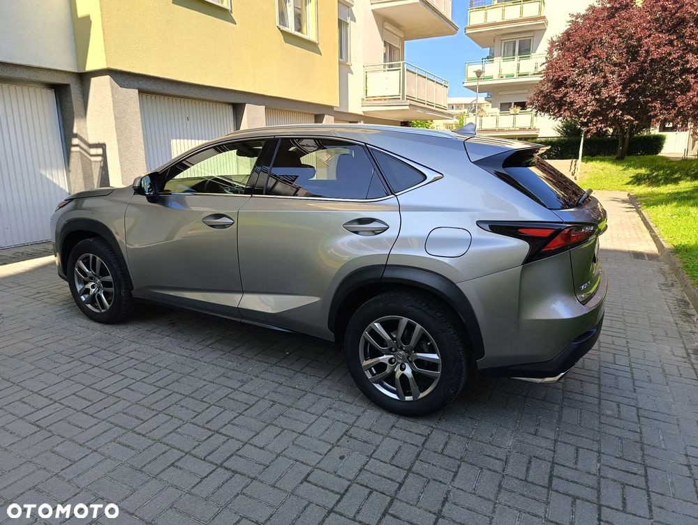 Lexus NX 200t Comfort AWD - 3