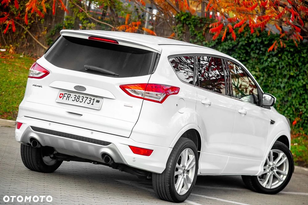 Ford Kuga 1.6 EcoBoost 4x4 Titanium - 14