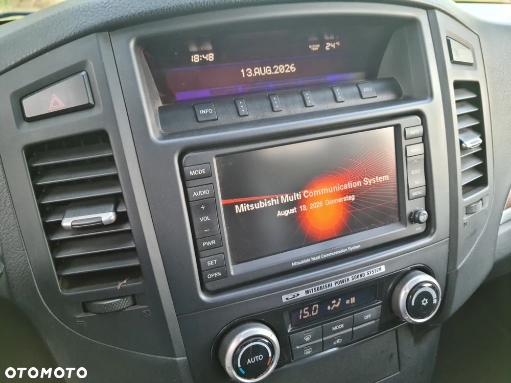 Mitsubishi Pajero - 15