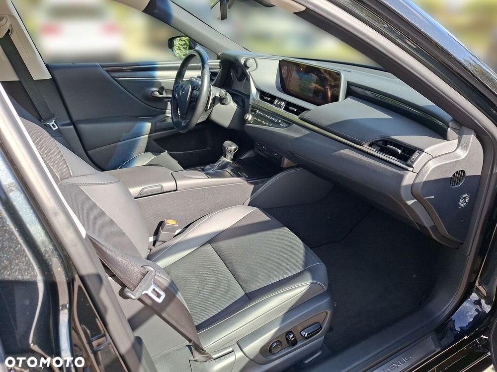 Lexus ES - 17