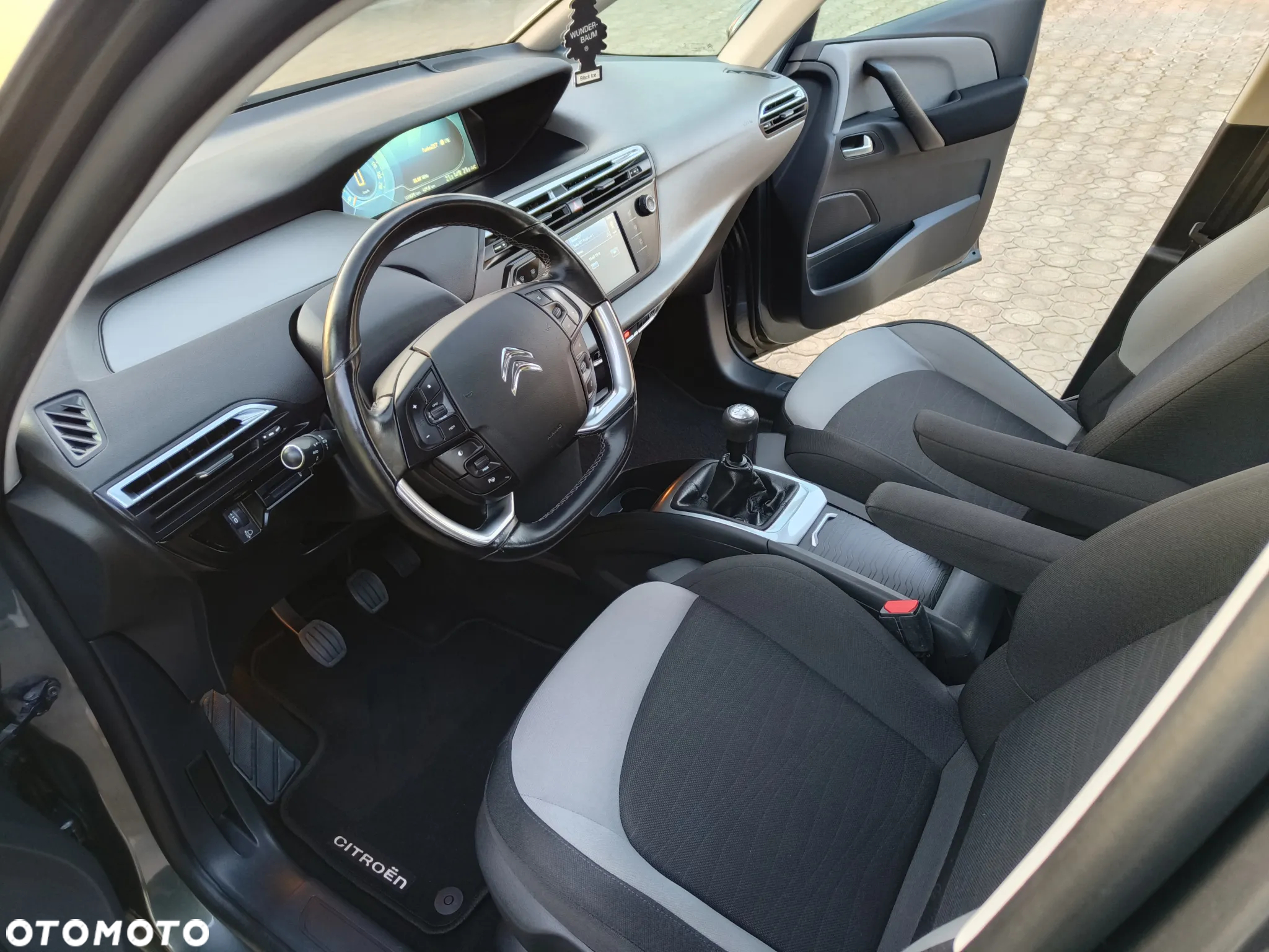Citroën C4 Grand Picasso - 16