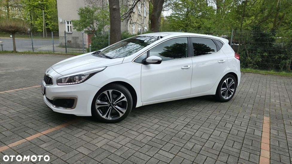 Kia Ceed 1.6 CRDi 136 ISG Spirit - 6