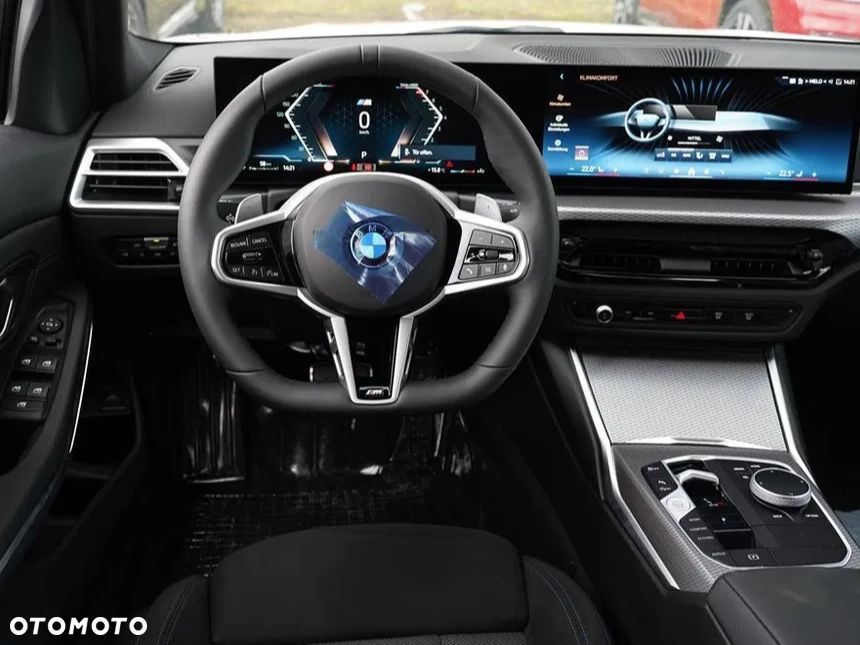 BMW Seria 3 318i M Sport - 9