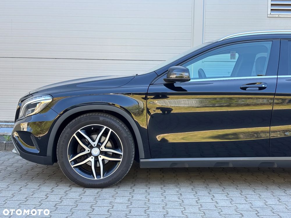 Mercedes-Benz GLA 200 7G-DCT Urban - 8