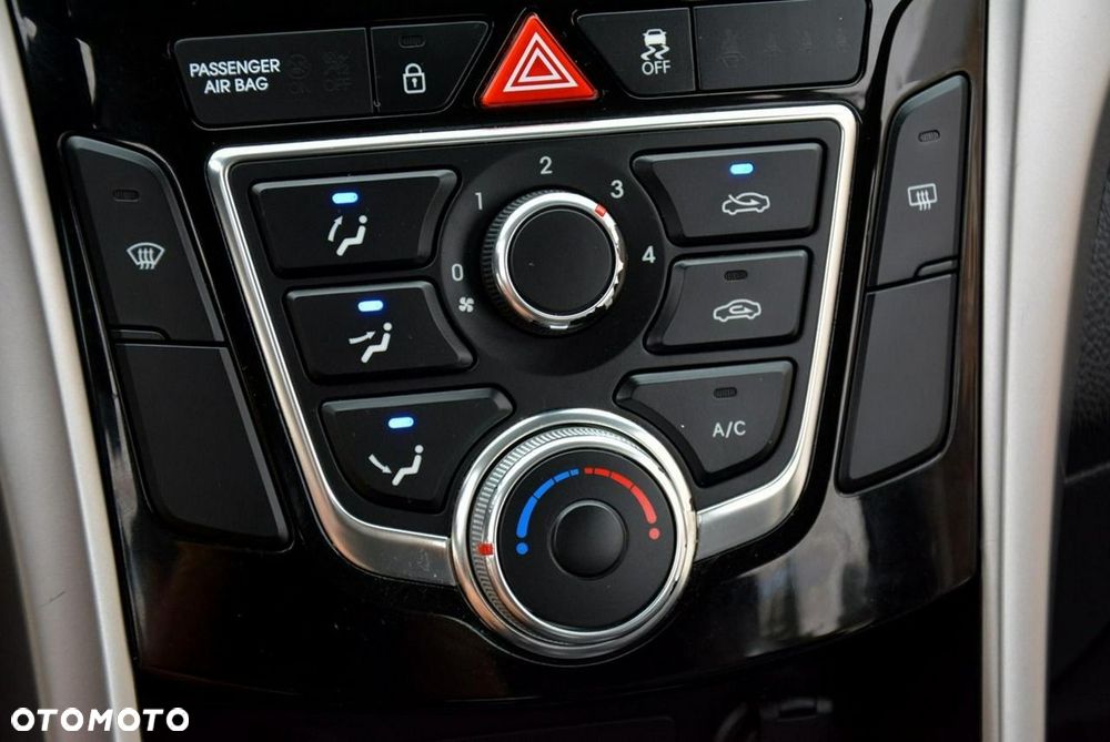 Hyundai i30 1.6 GDI BlueDrive Comfort - 28