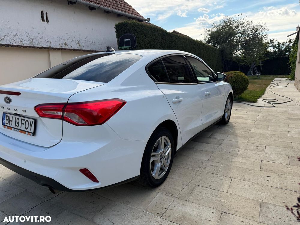 Ford Focus - 12