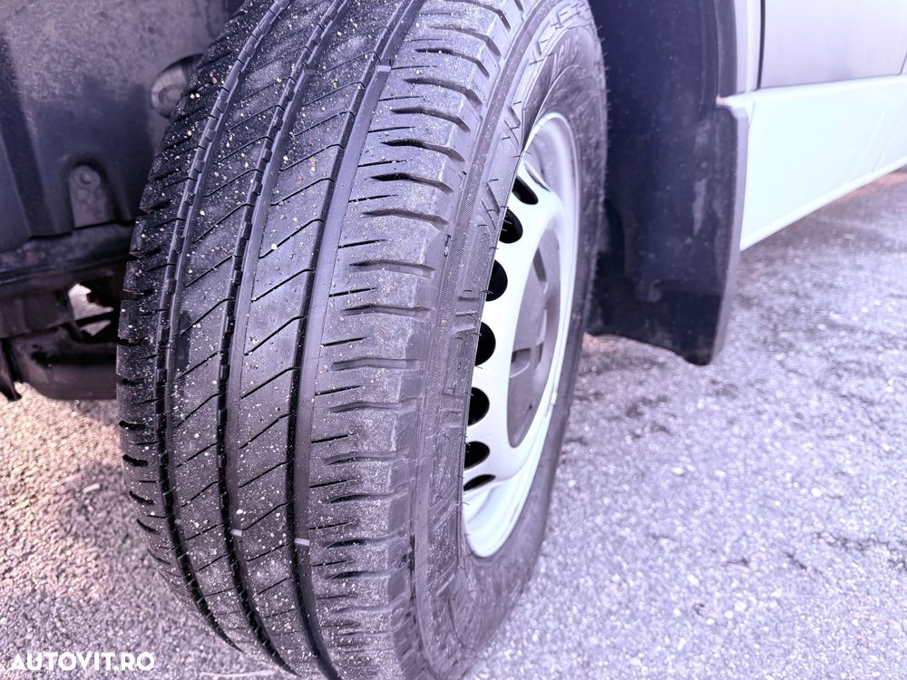 Mercedes-Benz Sprinter 906.253 Pickup cabina dubla - 32