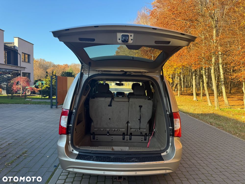 Chrysler Town & Country 3.6 Touring - 20