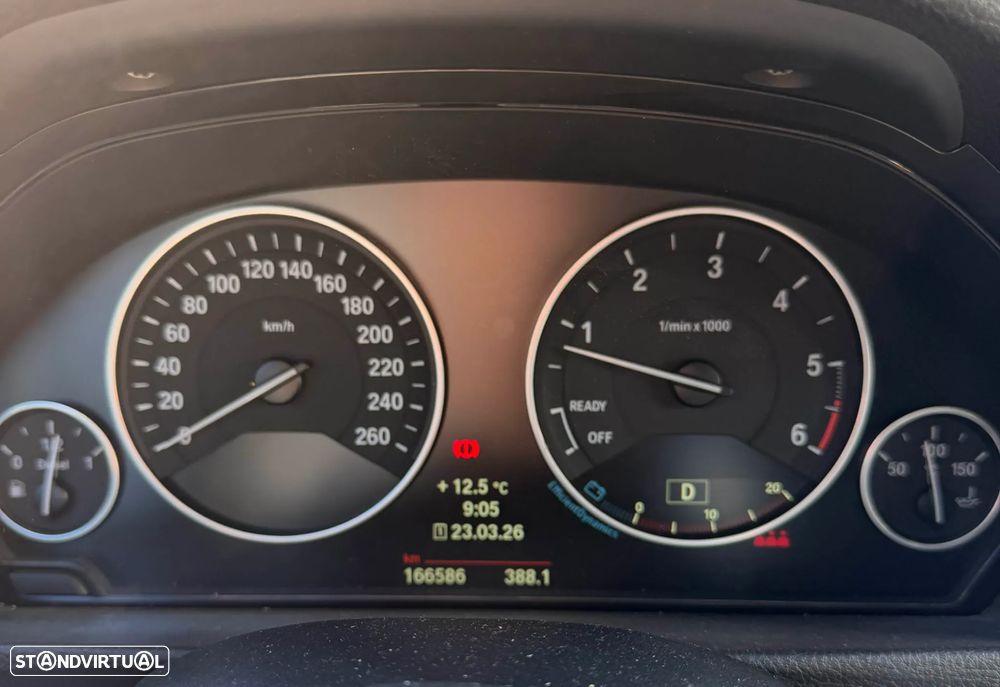 BMW 320 d Auto Line Modern - 10