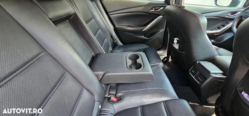 Mazda 6 2.0i Revolution - 6