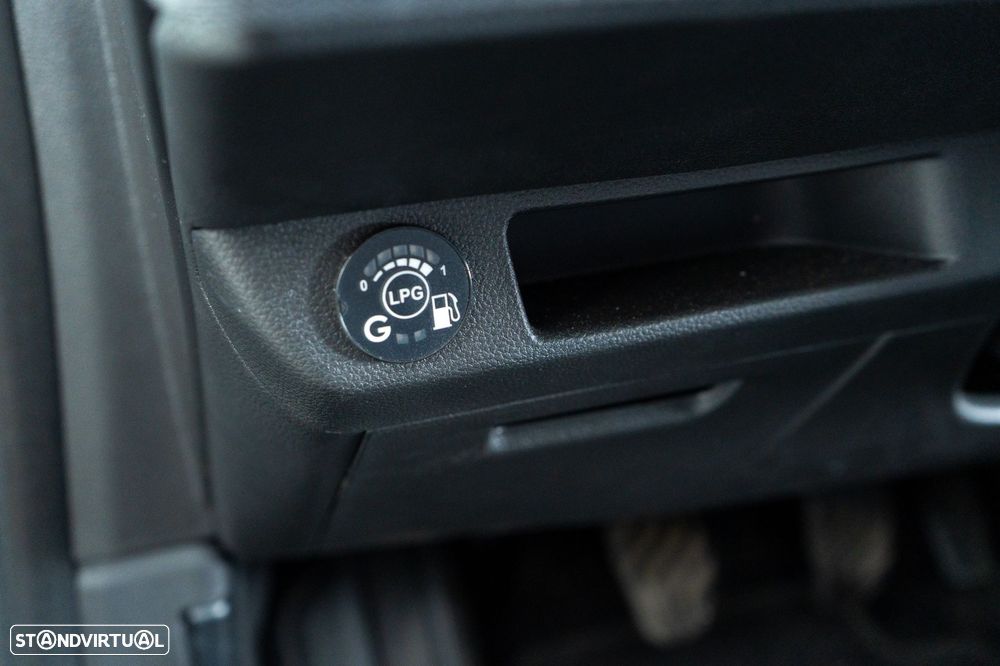 Renault Clio 1.0 TCe Techno Bi-Fuel - 33