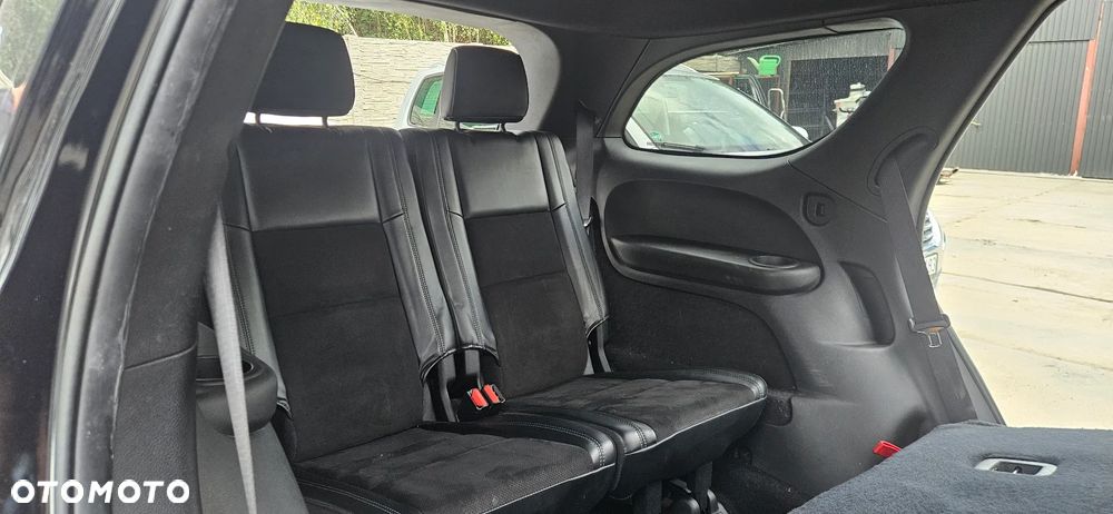Dodge Durango III LIFT 2021- Fotel Fotele kanapa 2 rząd 3 rząd Tapicerka Boczki drzwi podłoga środek kolor czarny SKÓRA WELUR ZAMSZ 7 OSÓB grzane fotele - 25