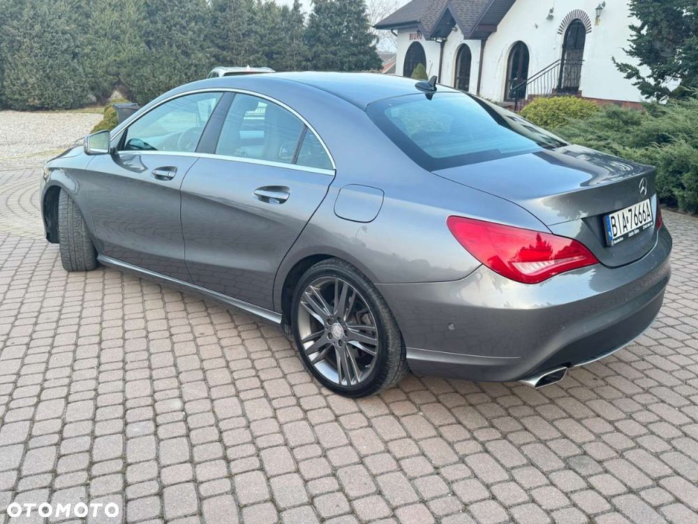 Mercedes-Benz CLA 200 7G-DCT Orange Art Edition - 34