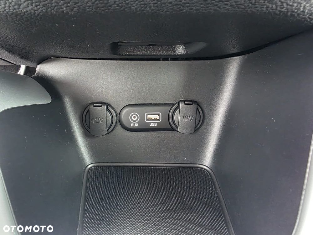 Kia Ceed - 4