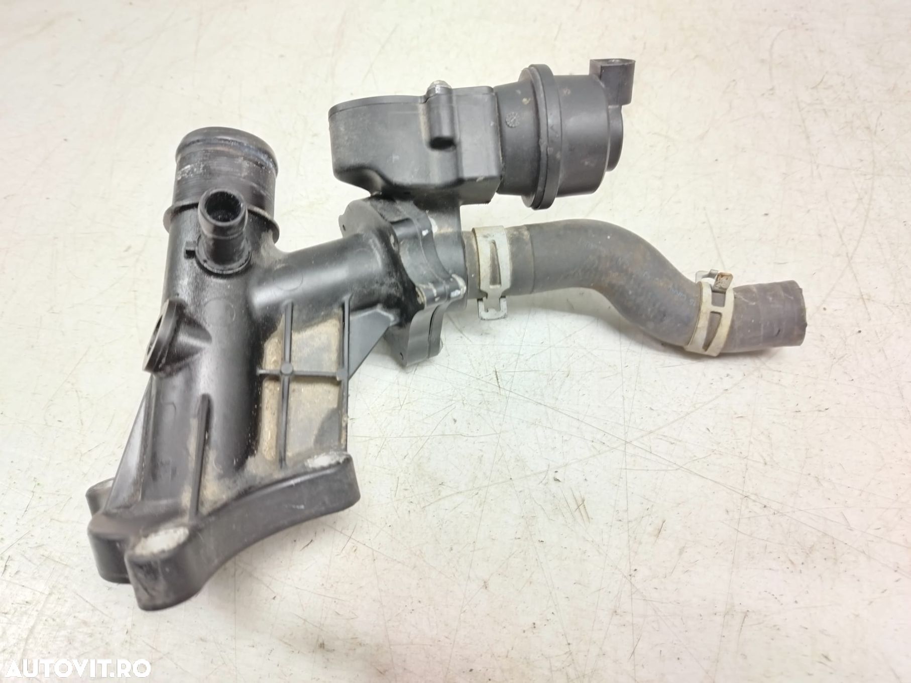 Carcasa termostat 1.6 dci cdi r9m OM622.951 110600686R Mercedes-Benz - 1