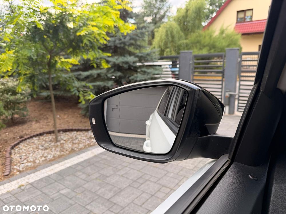 Volkswagen T-Roc 1.5 TSI GPF ACT Premium DSG - 22