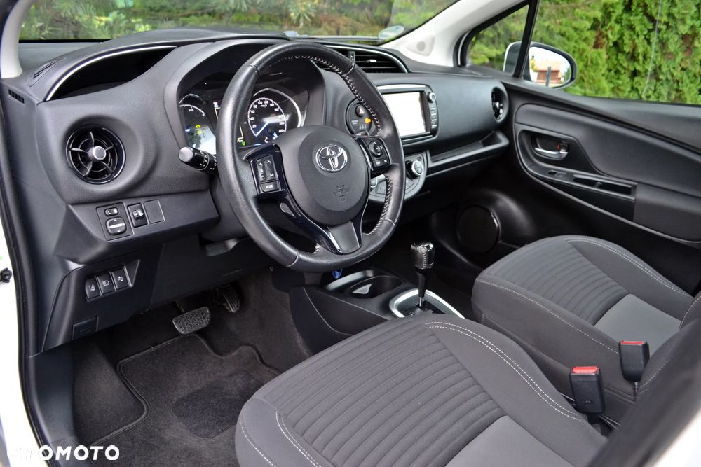Toyota Yaris - 16
