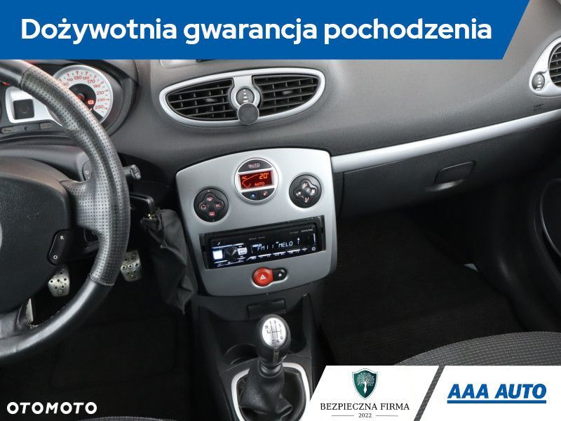 Renault Clio - 10