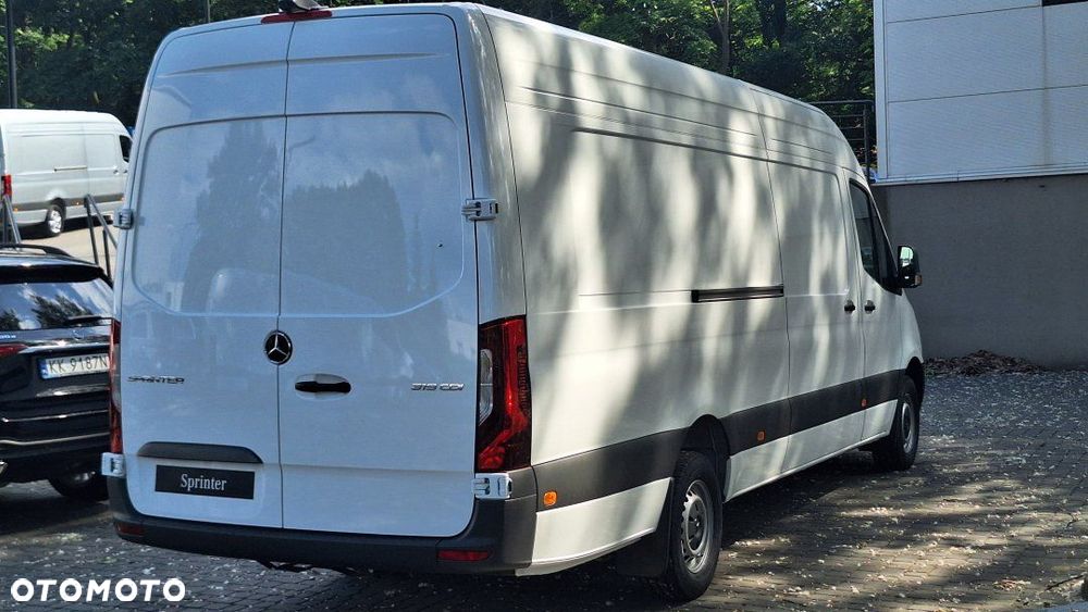 Mercedes-Benz Sprinter - 5