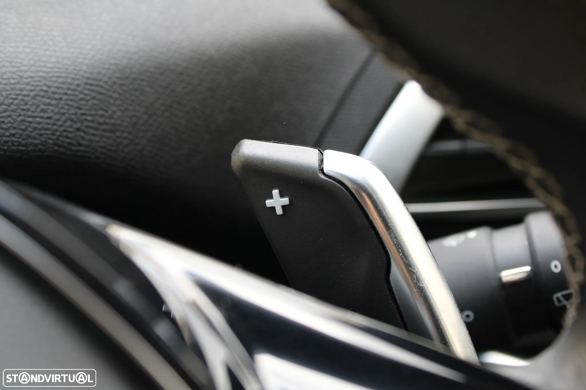 Peugeot 3008 1.6 Hybrid Allure Pack e-EAT8 - 20