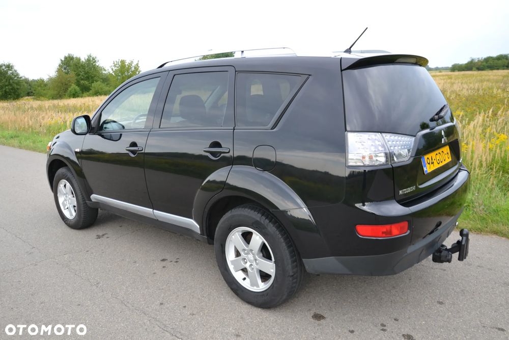 Mitsubishi Outlander 2.4 2WD Plus - 7