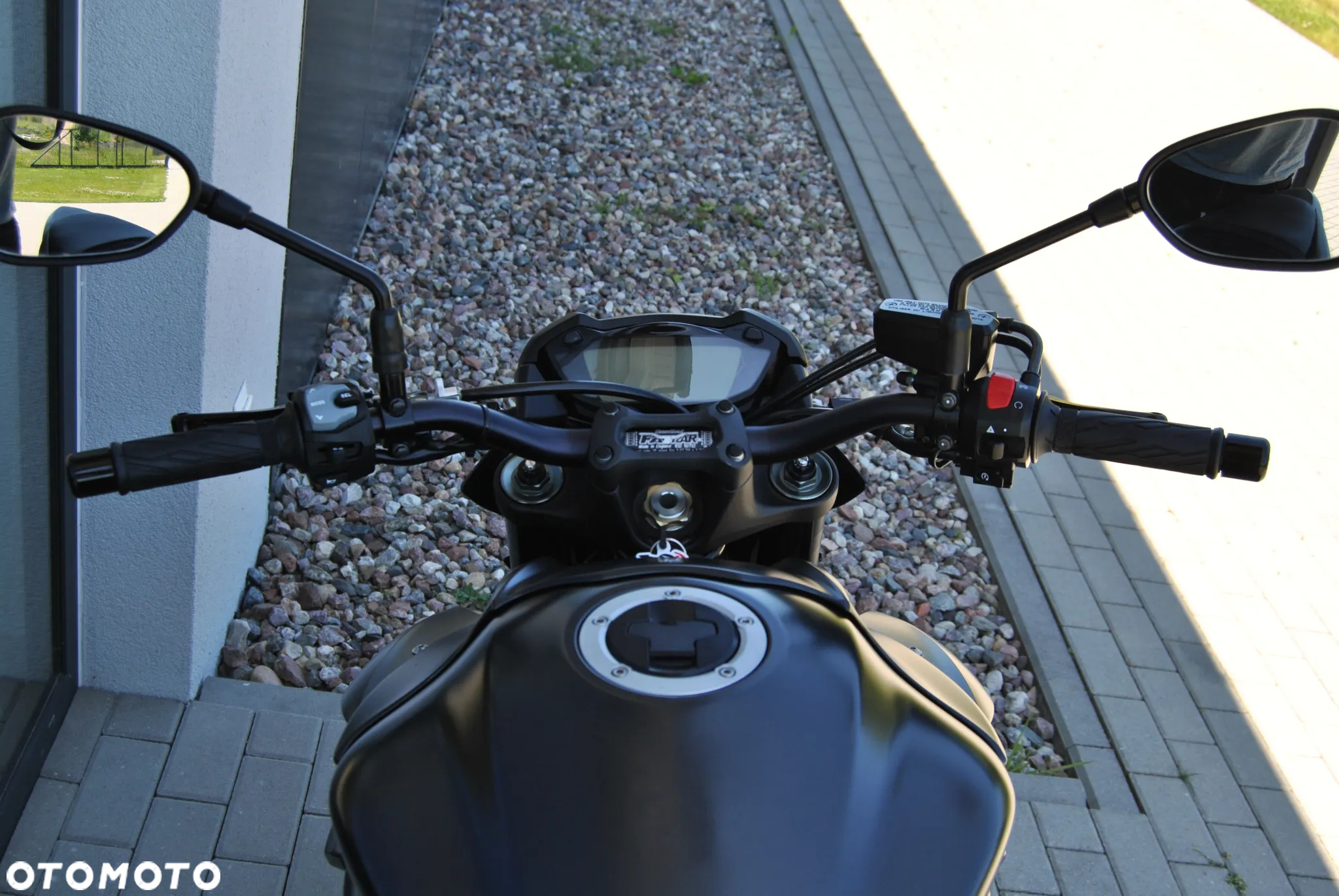 Suzuki GSX - 6